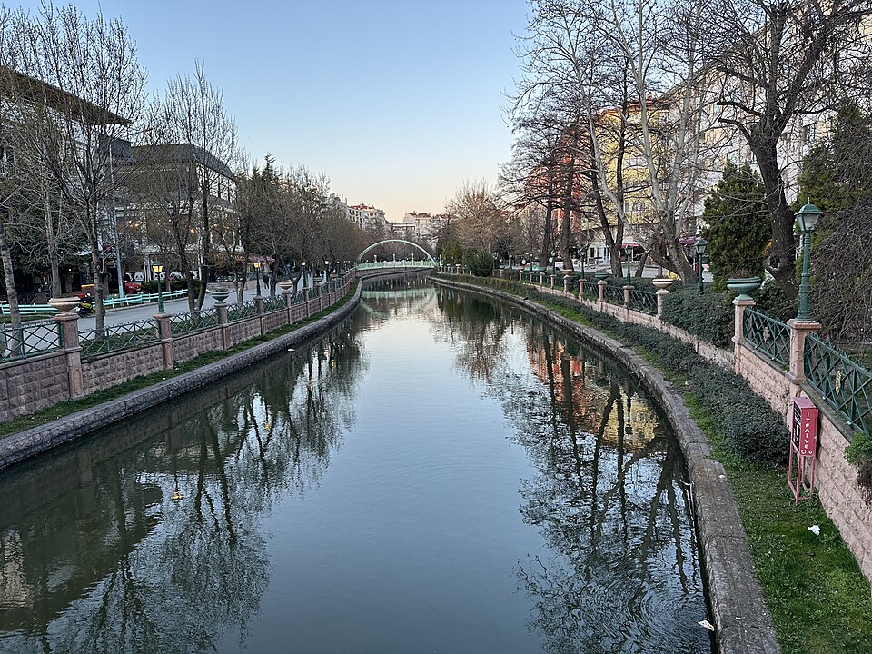 Eskişehir Porsuk Çayı kıyısı